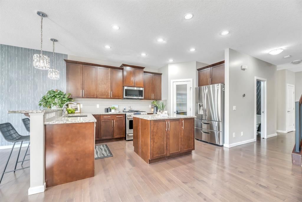 31 Mahogany Way SE, Calgary — photo 2 of 50