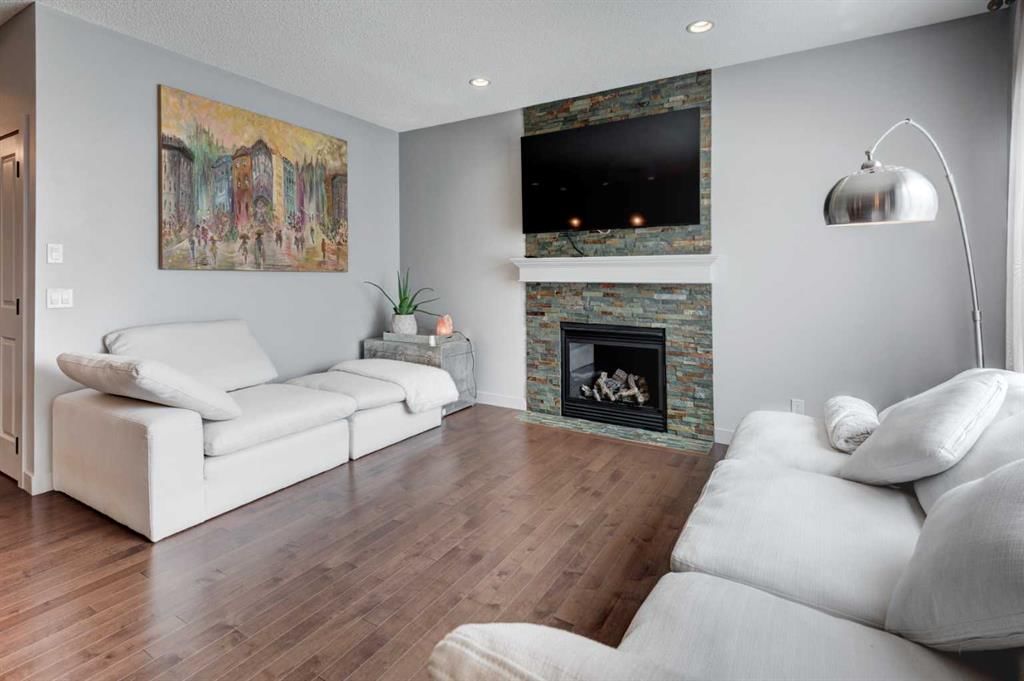 153 Chaparral Valley Mews SE, Calgary — photo 3 of 37