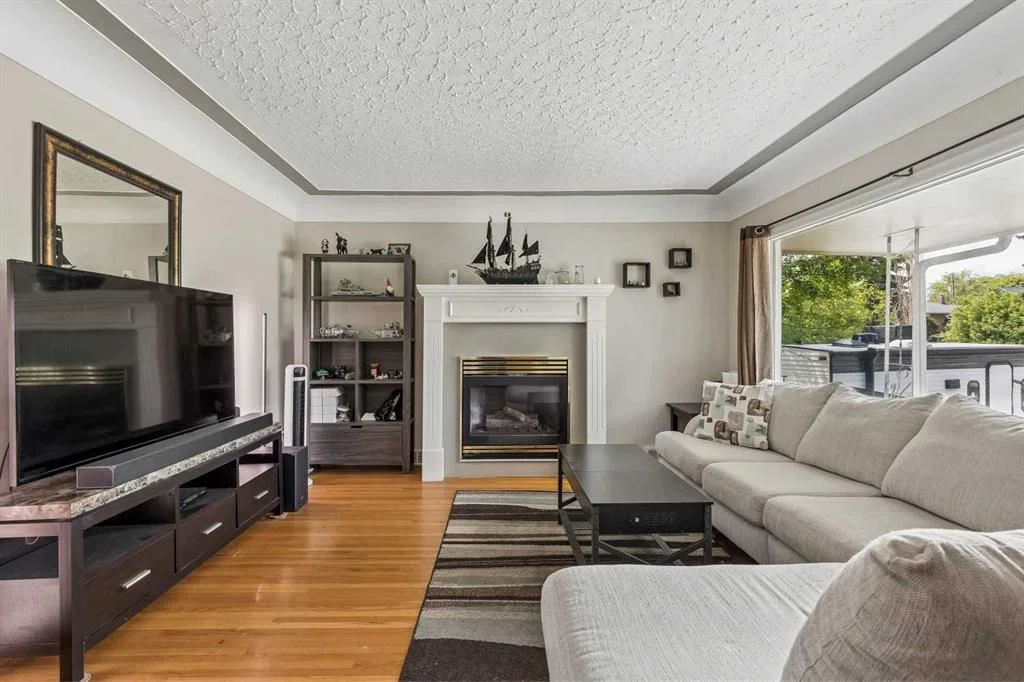 1232 Danloe Street NE, Calgary — photo 3 of 40