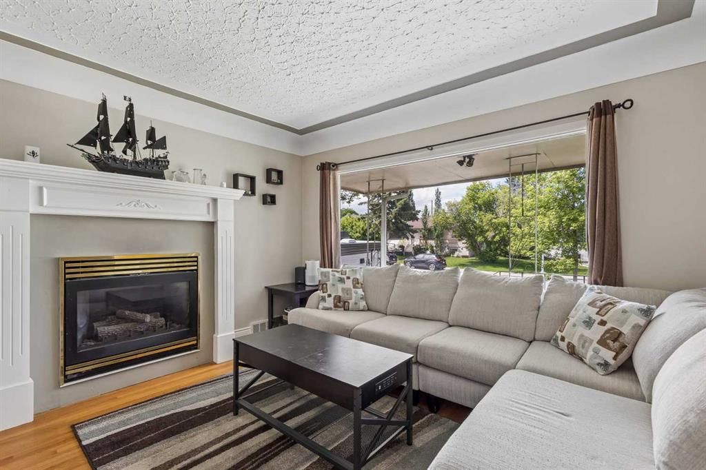 1232 Danloe Street NE, Calgary — photo 4 of 40