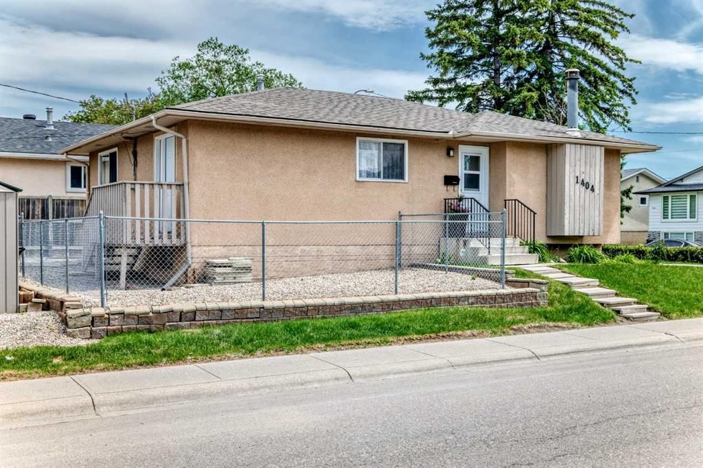 1404 Marlyn Way NE, Calgary — photo 3 of 49