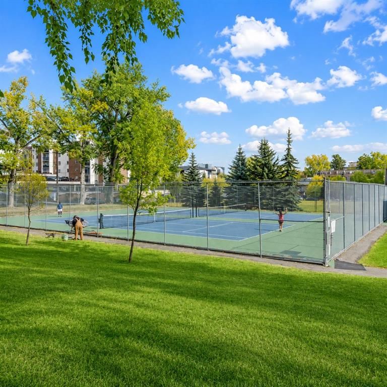 11, 2407 17 Street SW, Calgary — photo 3 of 17