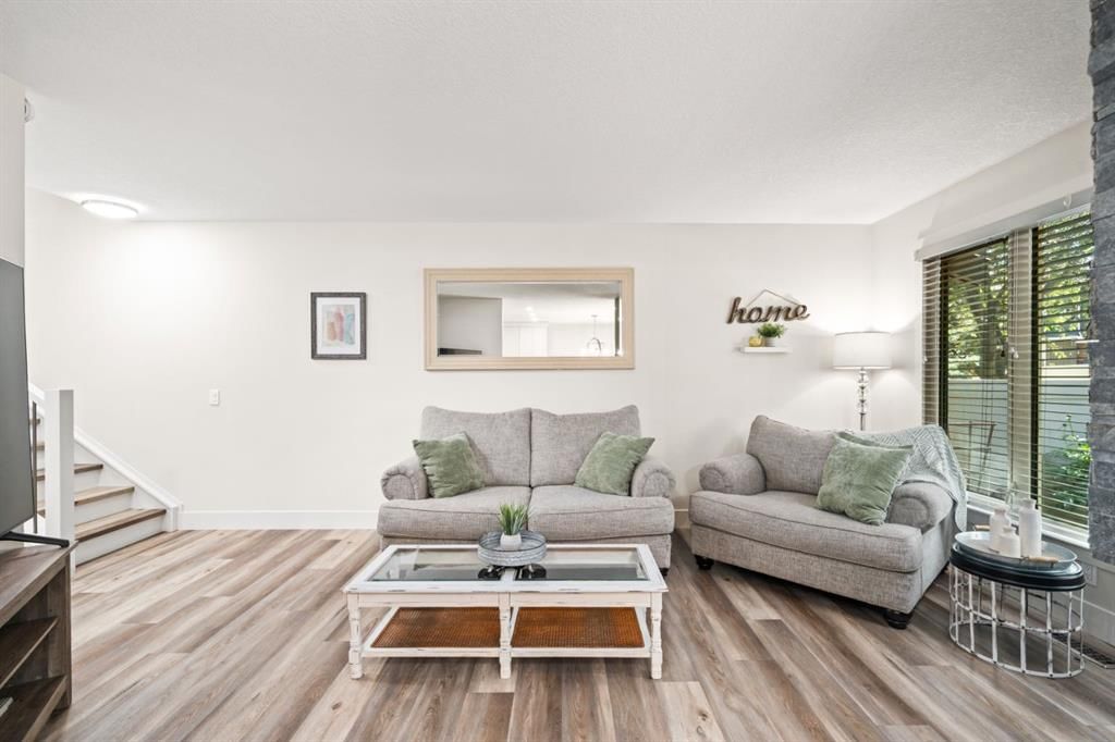 34, 10001 Brookpark Boulevard SW, Calgary — photo 4 of 35