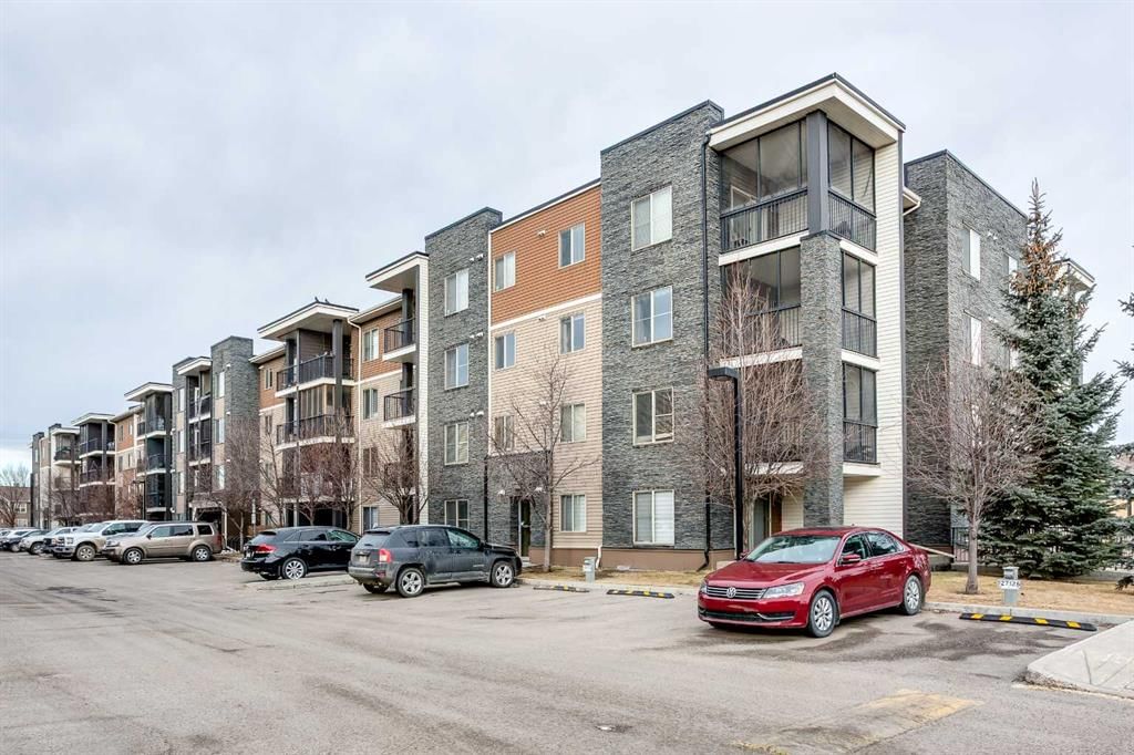 320, 7110 80 Avenue NE, Calgary — main listing photo