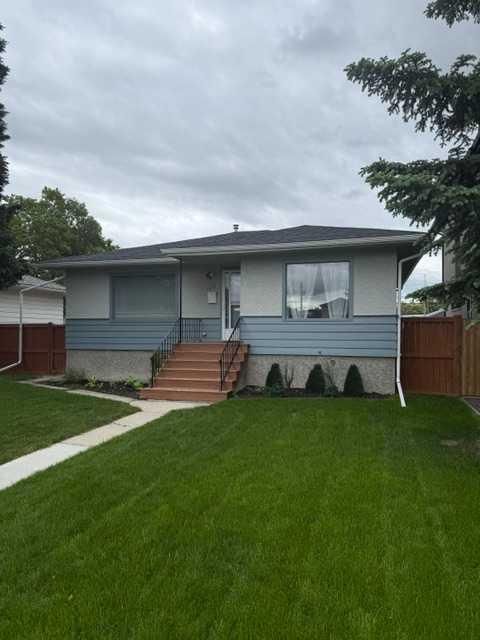 1613 22 Avenue NW, Calgary — photo 2 of 25