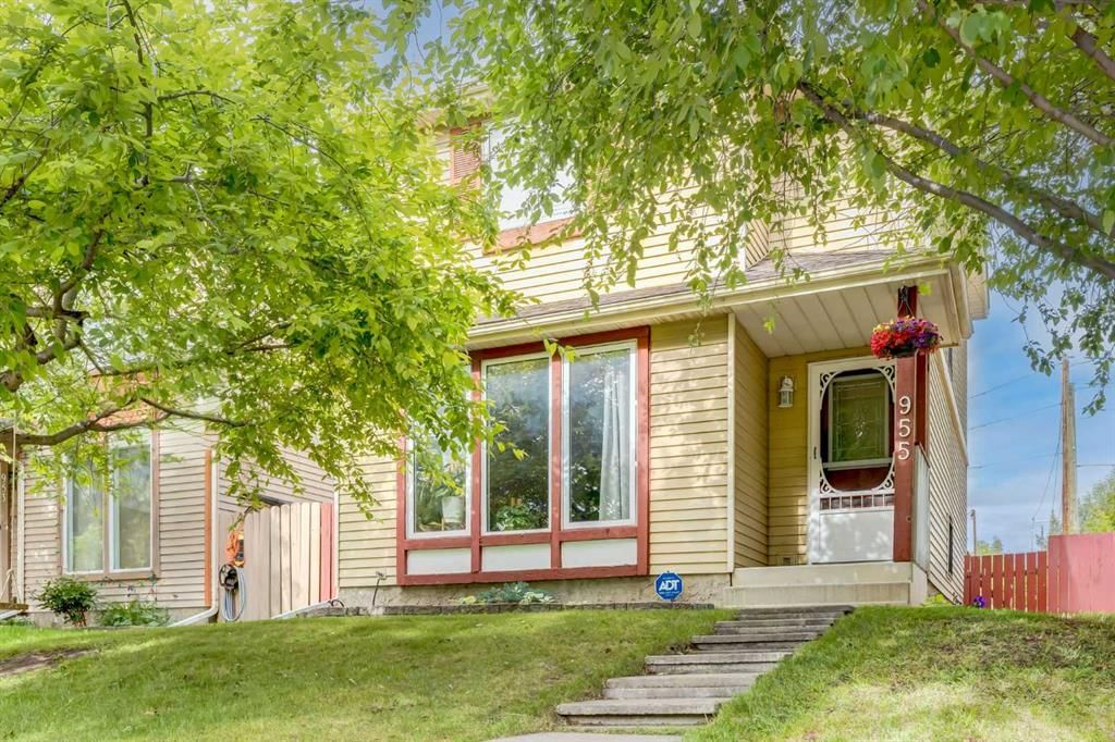955 Erin Woods Drive SE, Calgary — main listing photo