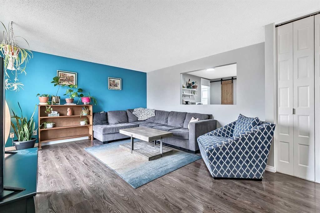 399 Maitland Crescent NE, Calgary — photo 3 of 27