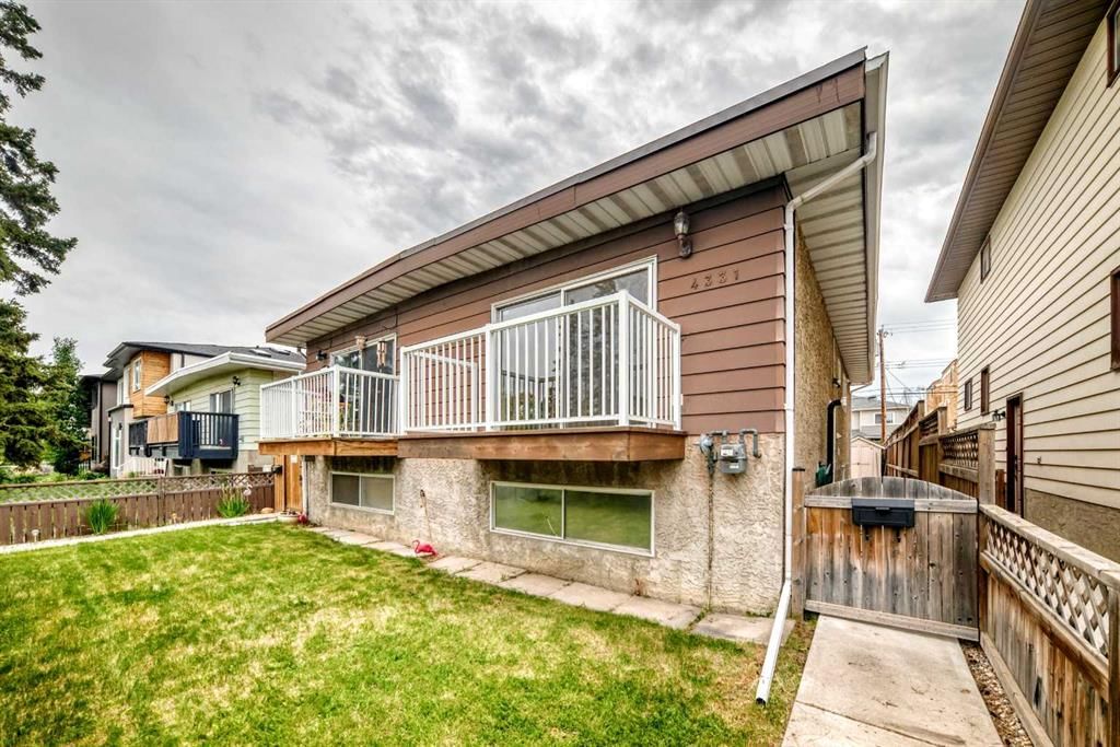 4331 72 Street NW, Calgary — main listing photo