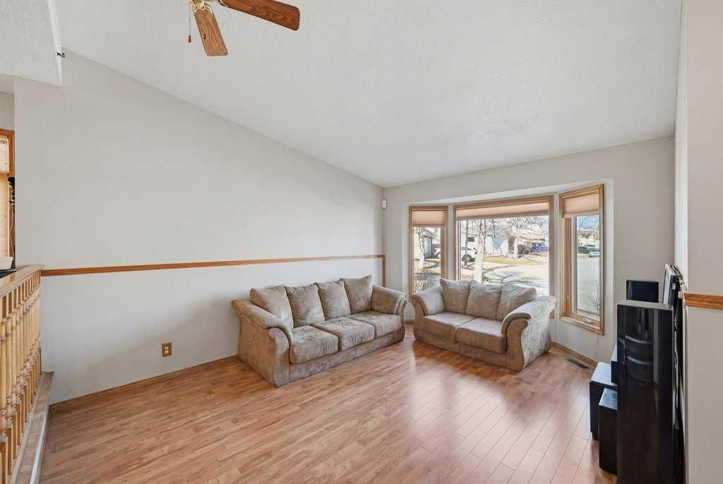 119 Macewan Meadow Way NW, Calgary — photo 4 of 44