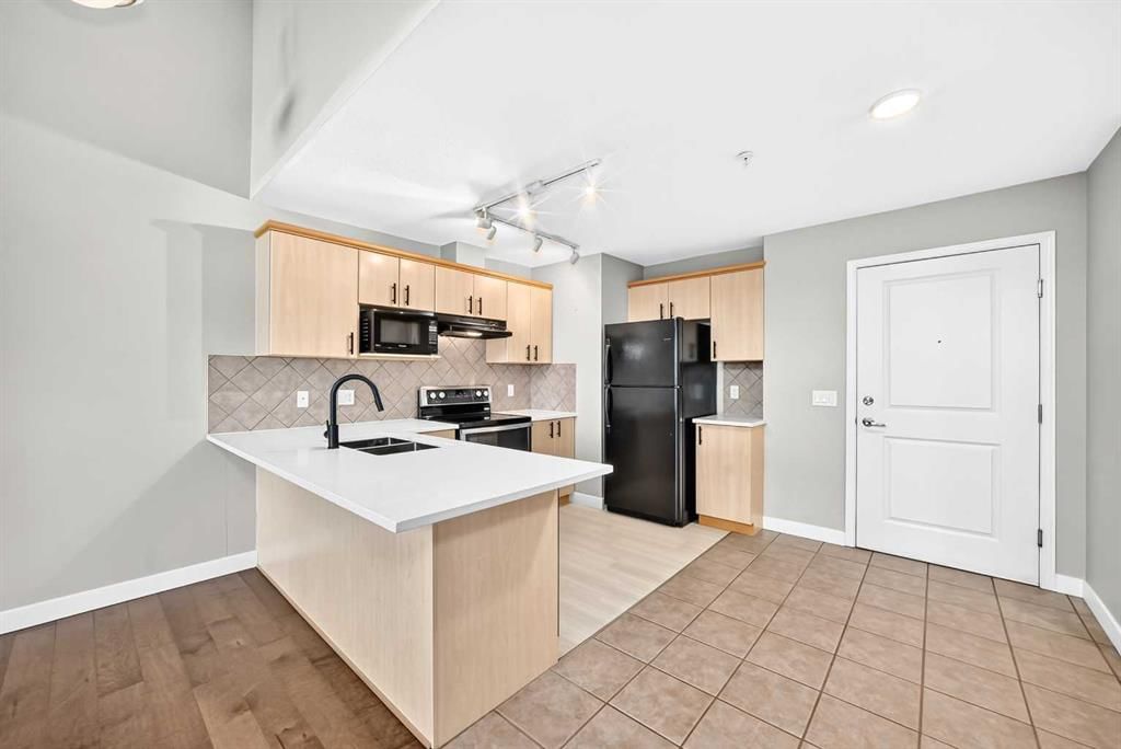 307, 3651 Marda Link SW, Calgary — photo 4 of 28