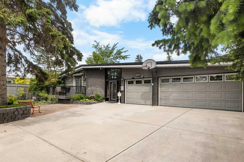 1408 104 Avenue SW, Calgary — main listing photo