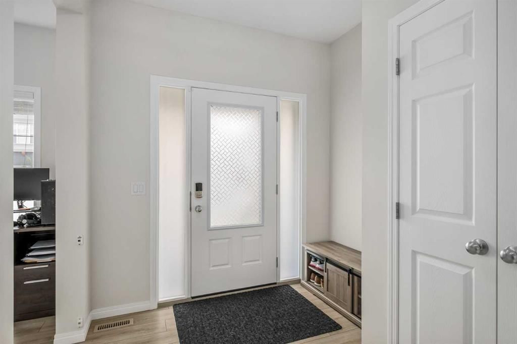 53 Masters Street SE, Calgary — photo 4 of 48