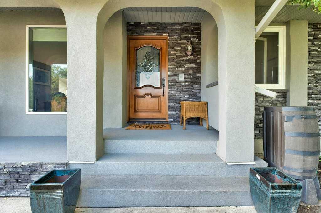 2843 Cedar Ridge Drive SW, Calgary — photo 2 of 50
