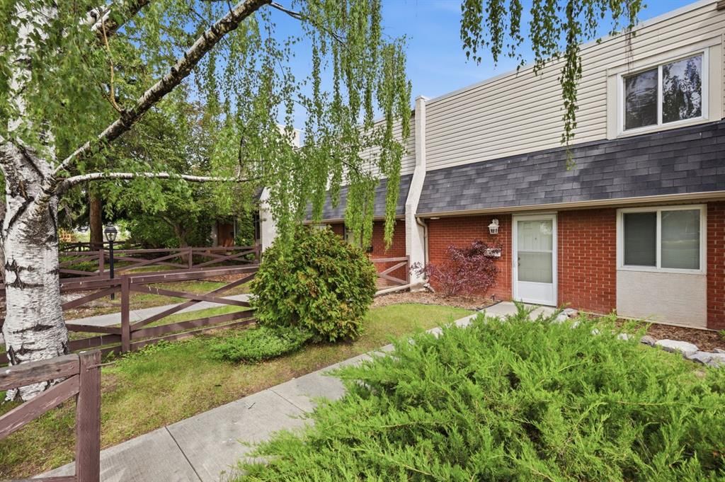 316 84 Avenue SE, Calgary — main listing photo