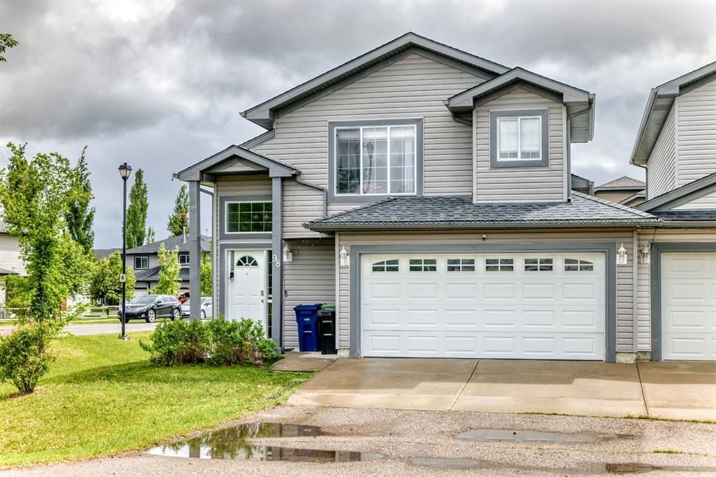 98 Canoe Square SW, Airdrie — photo 2 of 46
