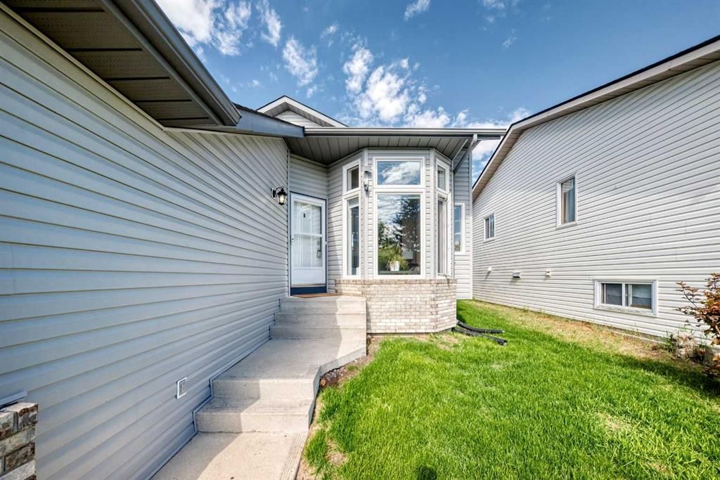 47 Harvest Glen Rise NE, Calgary — photo 3 of 46