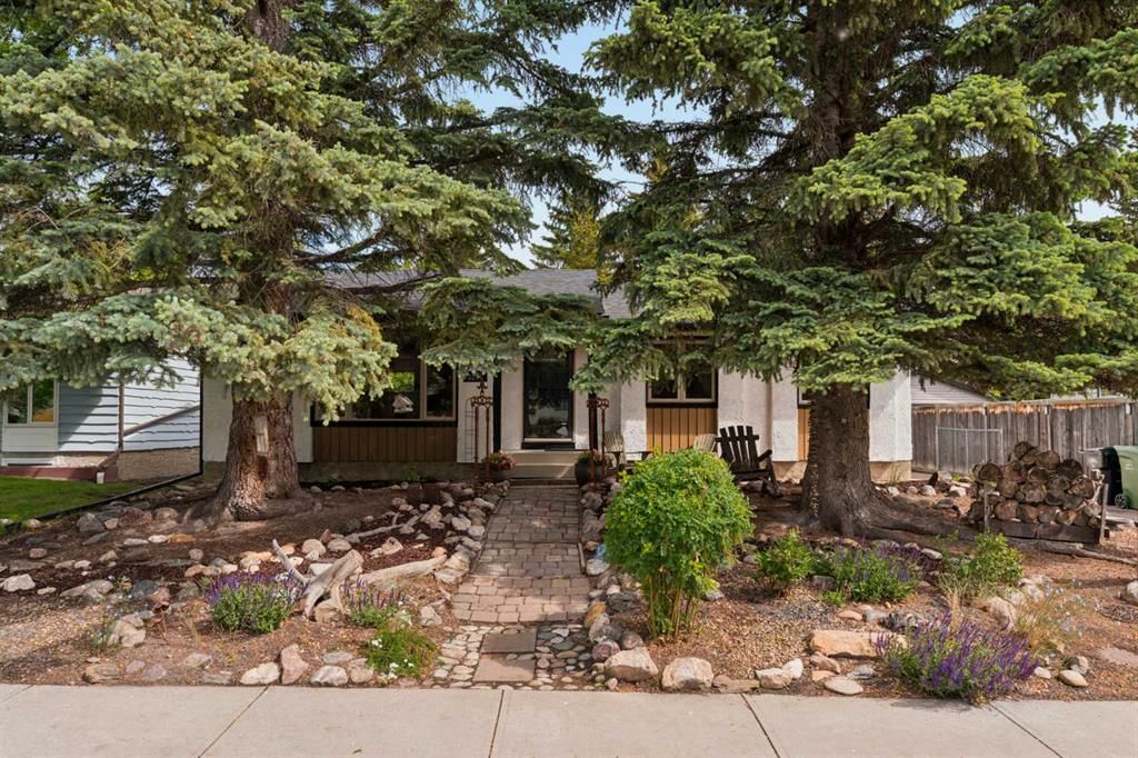 3216 Oakwood Drive SW, Calgary — photo 2 of 33