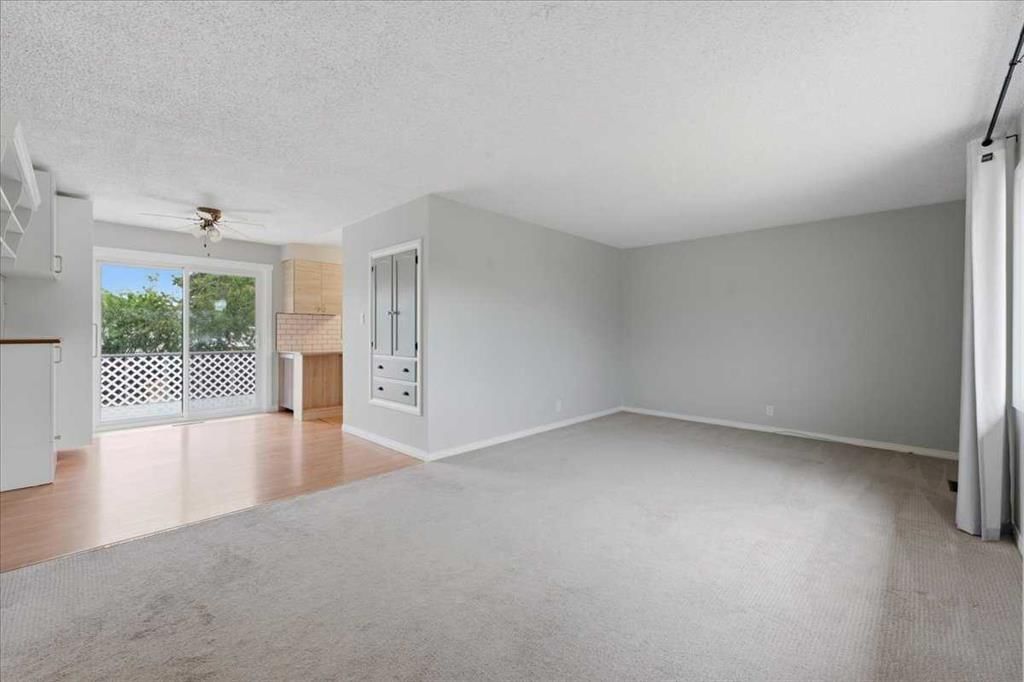 4408 8 Avenue SW, Calgary — photo 4 of 41