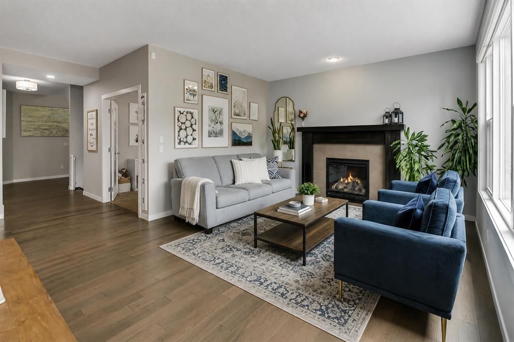 58 Valley Pointe Bay NW, Calgary — photo 4 of 48