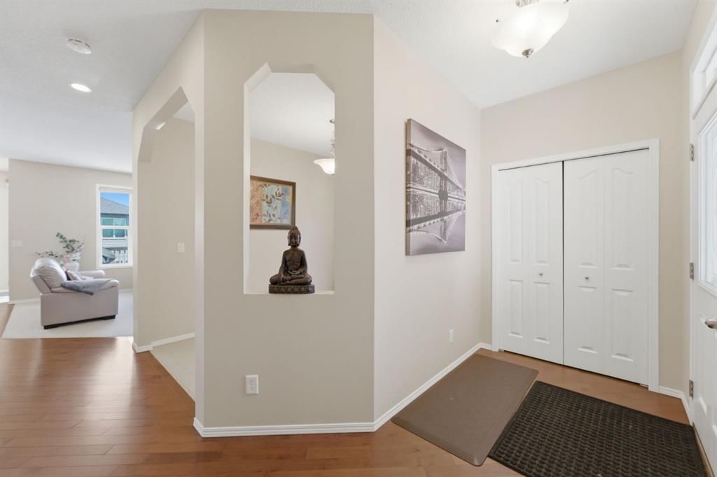 107 Everoak Green SW, Calgary — photo 3 of 47