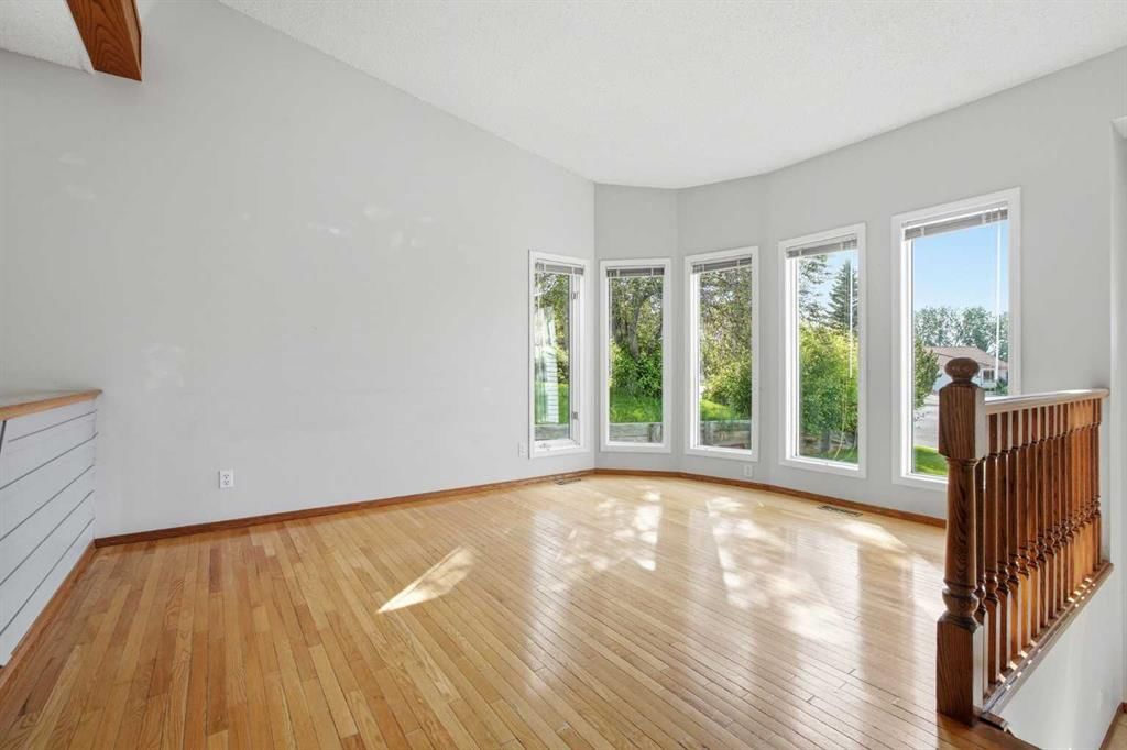 201 Sierra Morena Circle SW, Calgary — photo 3 of 50