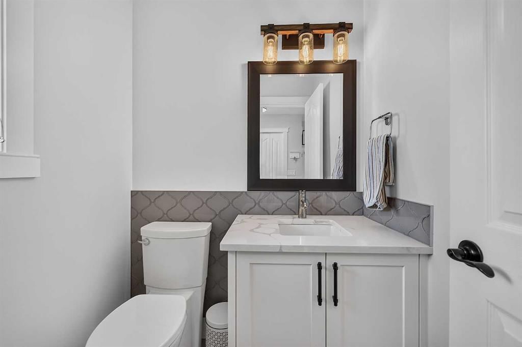 82 Douglasview Circle SE, Calgary — photo 5 of 50