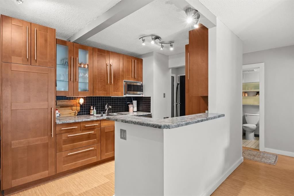 304, 924 18 Avenue SW, Calgary — photo 2 of 26