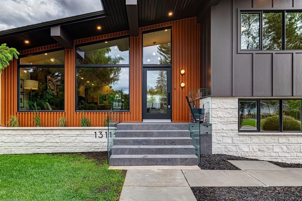 1311 Carlyle Road SW, Calgary — photo 3 of 47