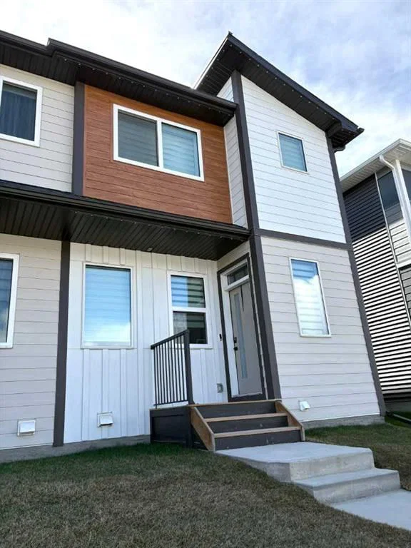 311 Wolf River Drive SE, Calgary — main listing photo