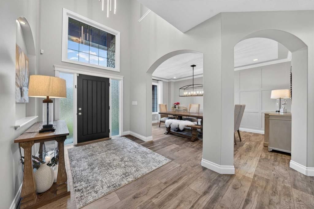 50 Spring Valley Place SW, Calgary — photo 3 of 36