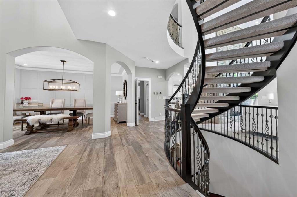 50 Spring Valley Place SW, Calgary — photo 5 of 36