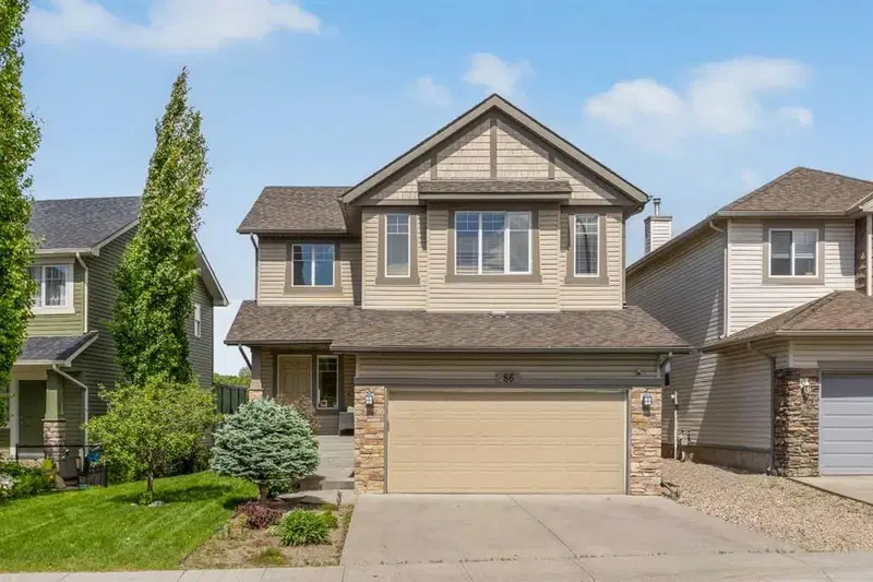 86 Rockyspring Circle NW, Calgary — main listing photo