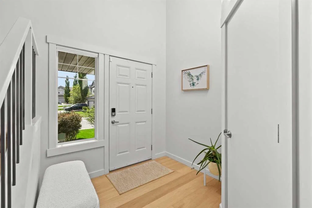 86 Rockyspring Circle NW, Calgary — photo 3 of 40