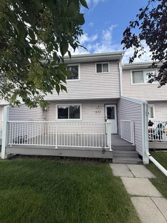 417 40 Street NE, Calgary — photo 2 of 34