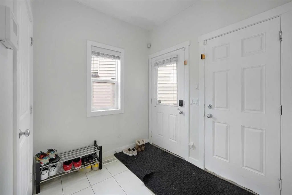 129 Covecreek Bay NE, Calgary — photo 2 of 50