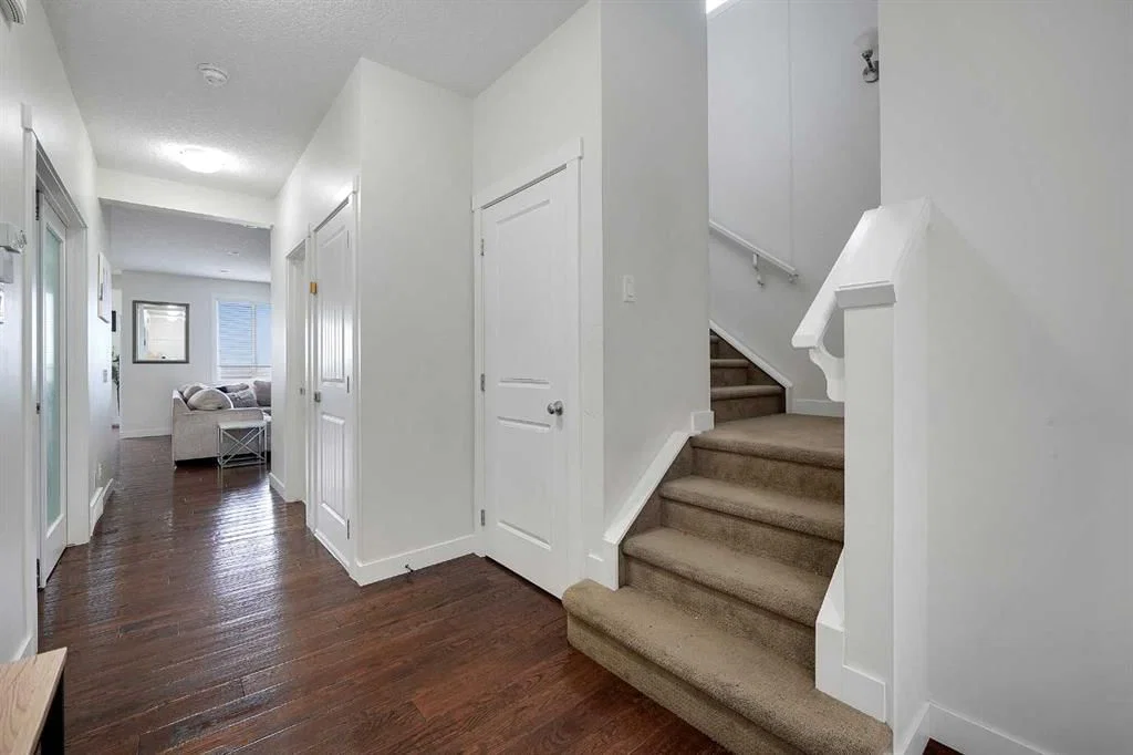 129 Covecreek Bay NE, Calgary — photo 4 of 50