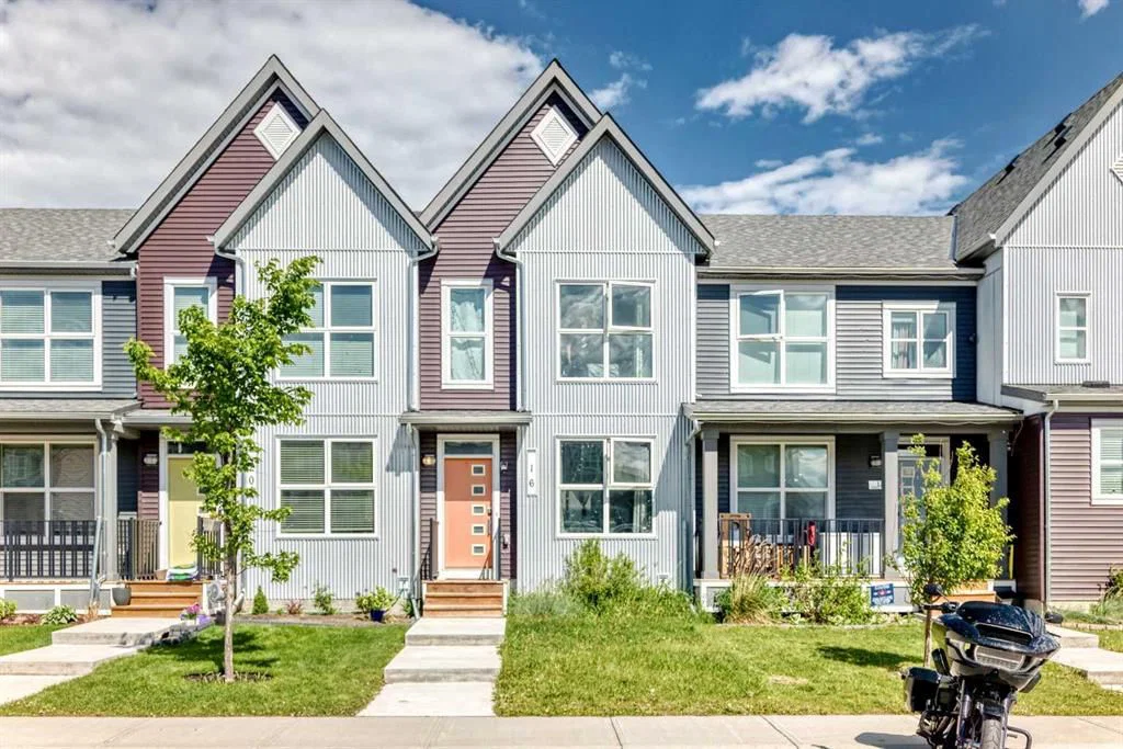 16 Carringvue Way NW, Calgary — main listing photo