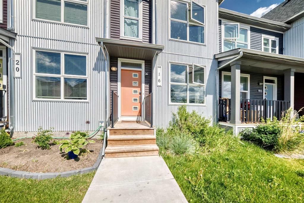 16 Carringvue Way NW, Calgary — photo 2 of 29