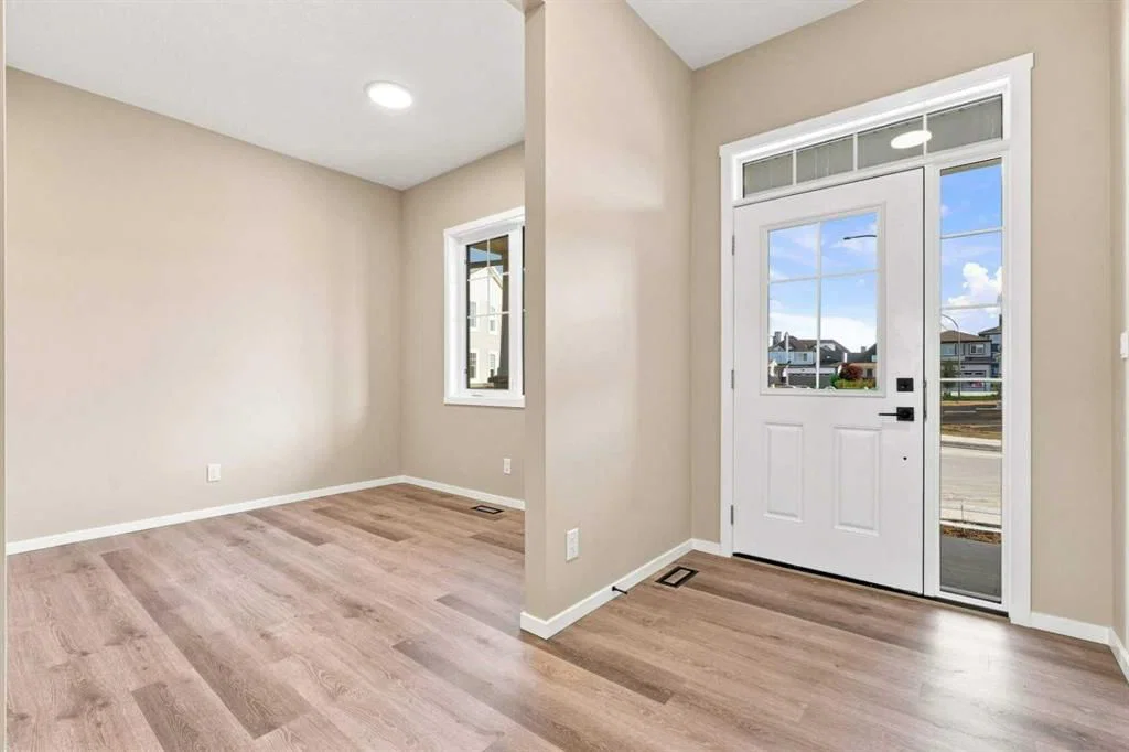 142 Carringwood Terrace NW, Calgary — photo 3 of 45