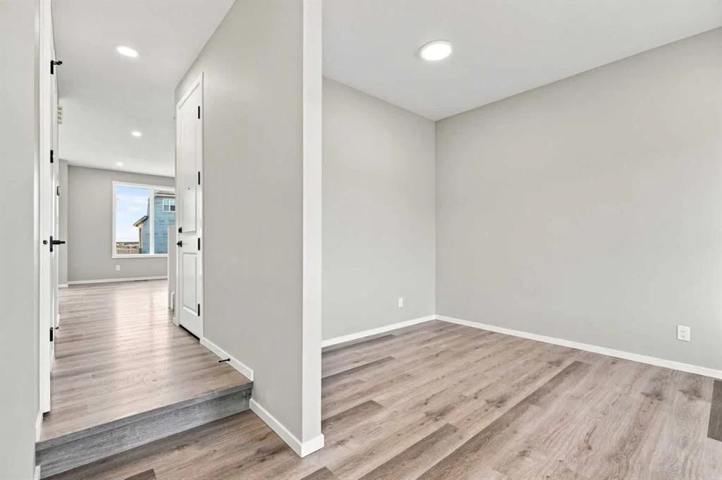 142 Carringwood Terrace NW, Calgary — photo 4 of 45