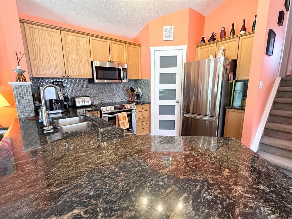 138 Bridleridge Way SW, Calgary — photo 5 of 31