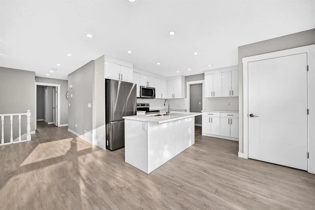 2703 60 Street NE, Calgary — photo 5 of 50