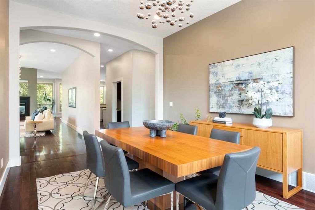160 Posthill Drive SW, Calgary — photo 5 of 50
