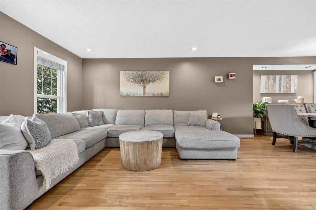 232 Silverado Range Close SW, Calgary — photo 2 of 33