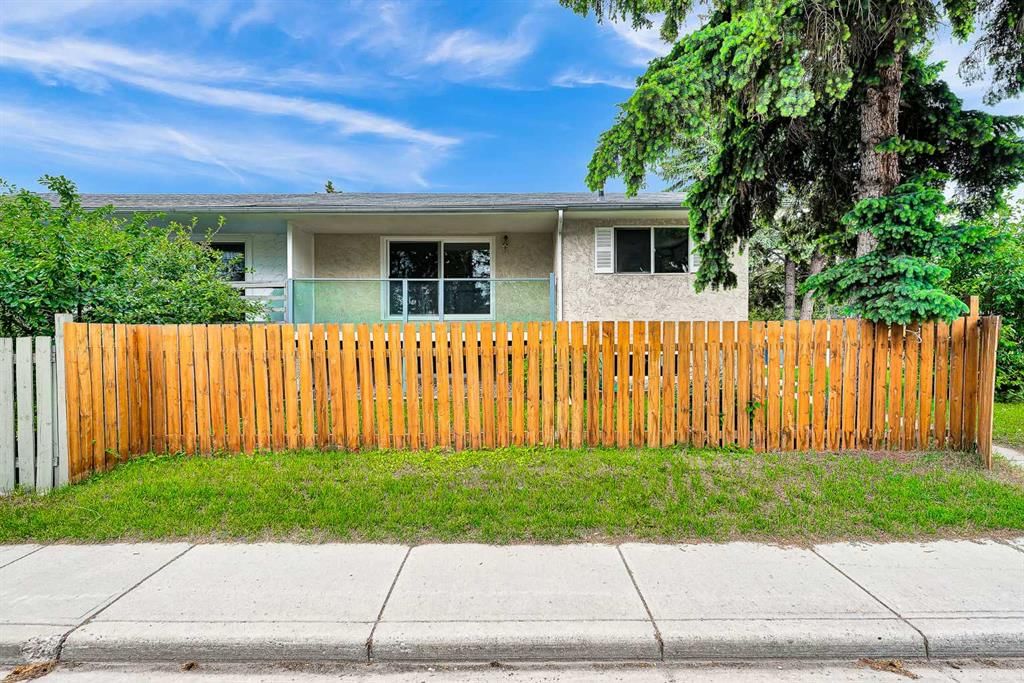 3820 14 Avenue SE, Calgary — photo 2 of 42