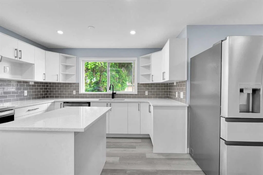 3820 14 Avenue SE, Calgary — photo 5 of 42