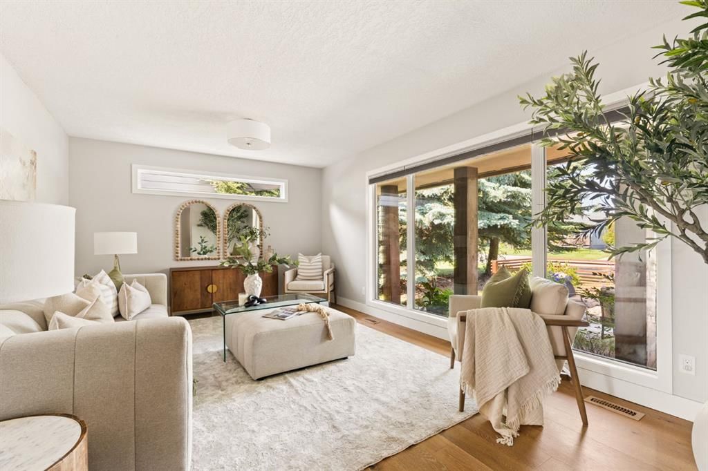 127 Parkglen Crescent SE, Calgary — main listing photo