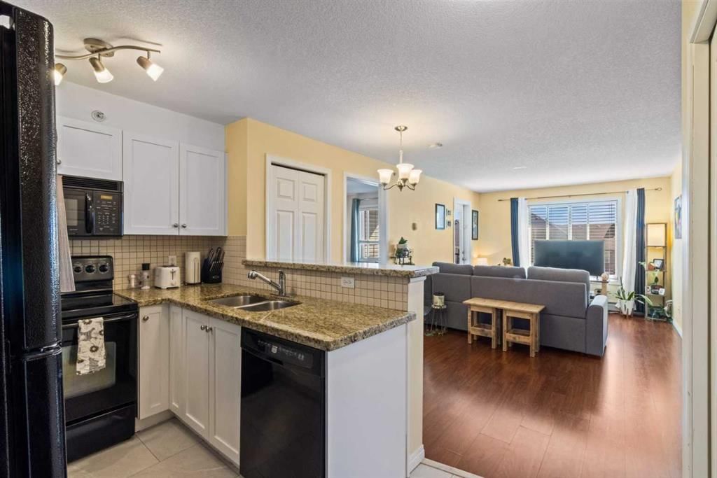 2431, 8 Bridlecrest Drive SW, Calgary — photo 4 of 32