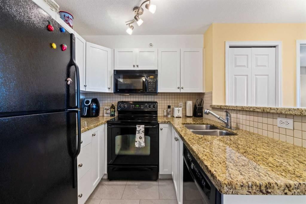 2431, 8 Bridlecrest Drive SW, Calgary — photo 5 of 32