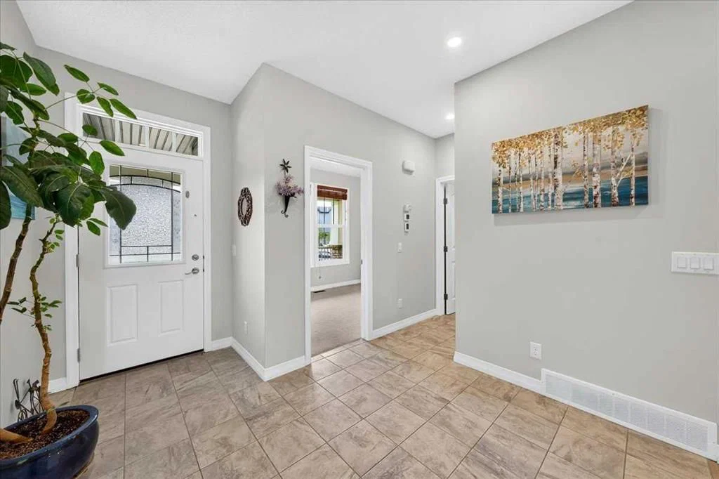 62 Evanscrest Road NW, Calgary — photo 3 of 40